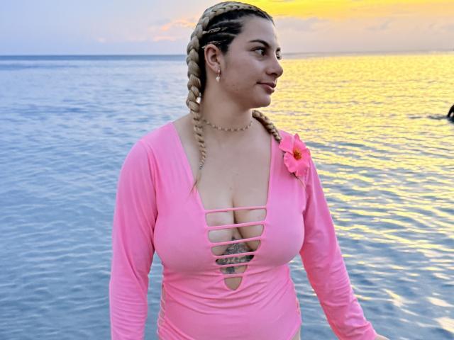 AtheneaRossi - Live sex cam - 28024685