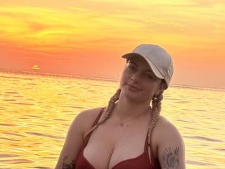 AtheneaRossi - Live sex cam - 28024745