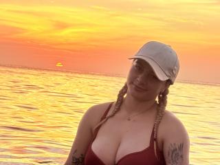 AtheneaRossi - Live sex cam - 28024748