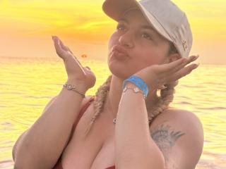 AtheneaRossi - Live sex cam - 28024820