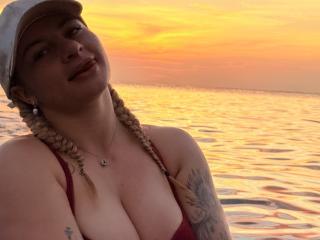 AtheneaRossi - Live sex cam - 28024829