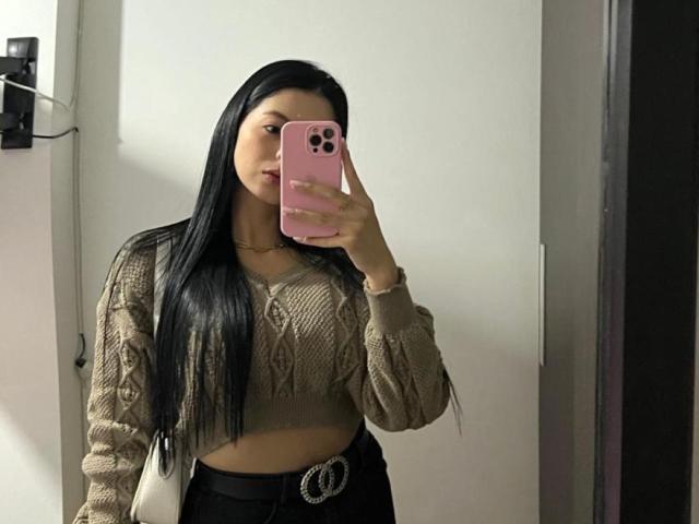 IsabellaJames - Sexe cam en vivo - 28028465