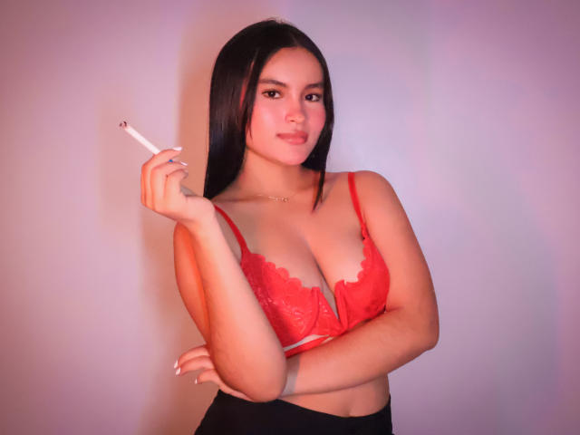 MiiaPalmer - Porno na żywo i seks kamera - 28037273