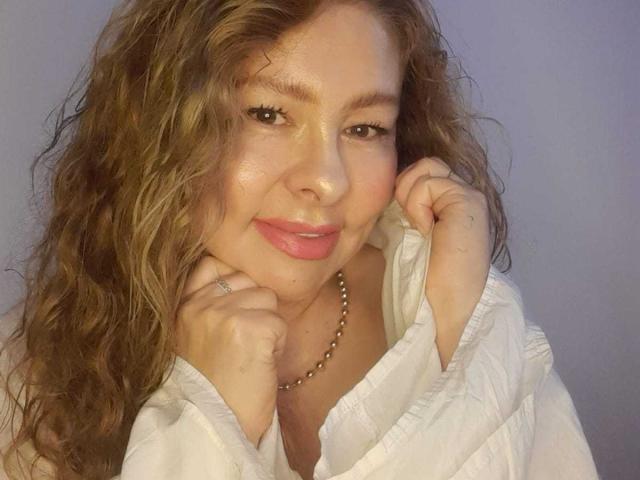 MiaAmoretti - Live sexe cam - 28039196