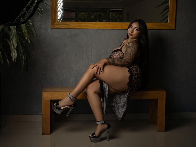 MiaSuarez - Sexe cam en vivo - 28042253