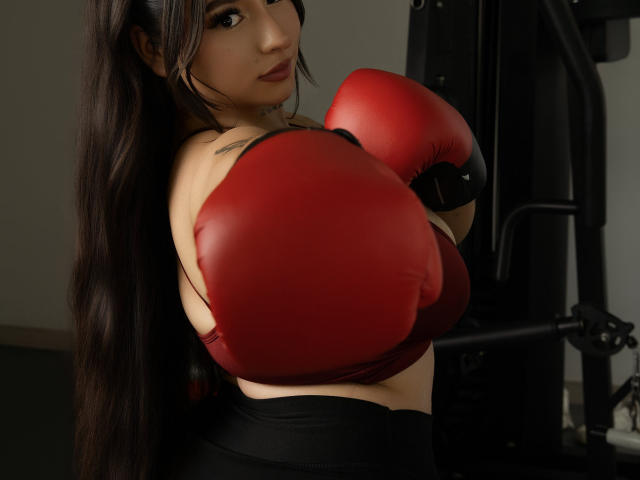 MiaSuarez - Live sex cam - 28042346