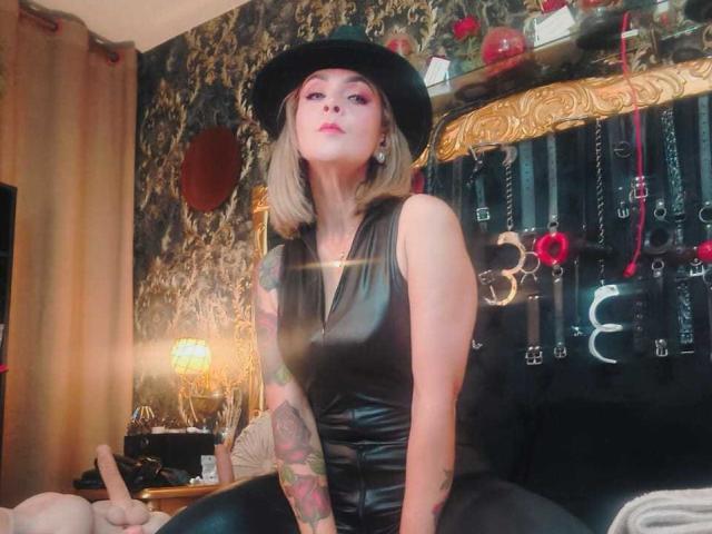 VictoriiaGray - Live sex cam - 28046564