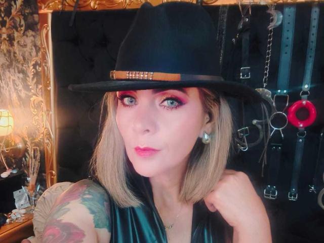 VictoriiaGray - Live sex cam - 28046585