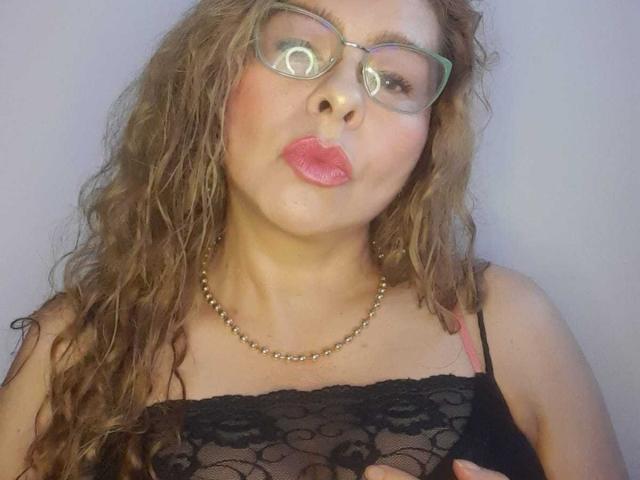 MiaAmoretti - Live Sex Cam - 28049723