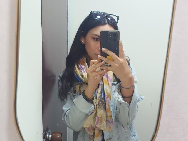 MiaReed - Live Sex Cam - 28053443