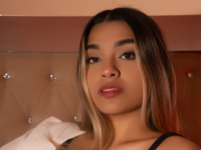 AnneBull - Live sex cam - 28054181