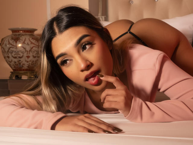 AnneBull - Live sex cam - 28054199