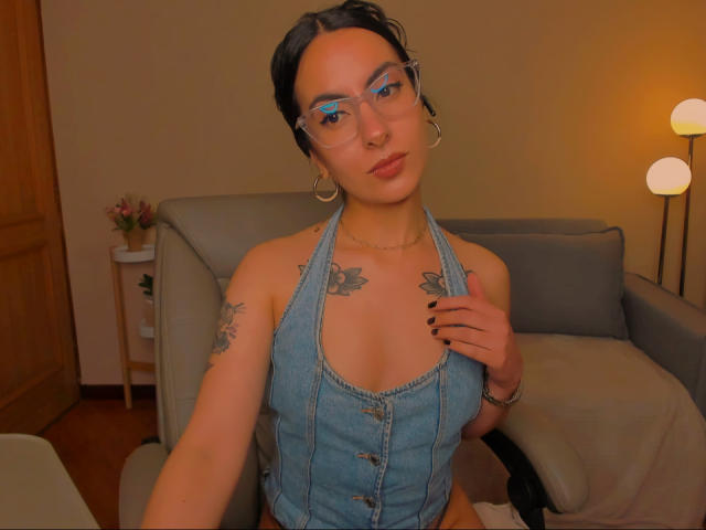 SarahLuna - Live sex cam - 28055630