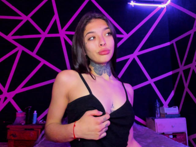 KatieSantana - Sexe cam en vivo - 28056842