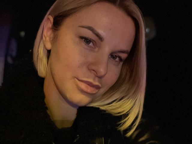 BelleLisaG - Live porn &amp; sex cam - 28059074