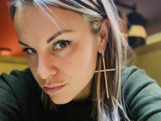 BelleLisaG - Live sex cam - 28059161