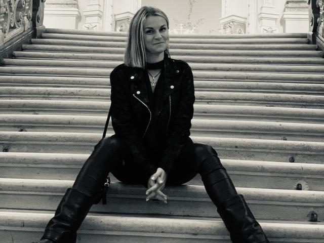 BelleLisaG - Sexe cam en vivo - 28059176