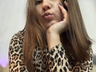 HotCaramelsDuo - Live Sex Cam - 28059821