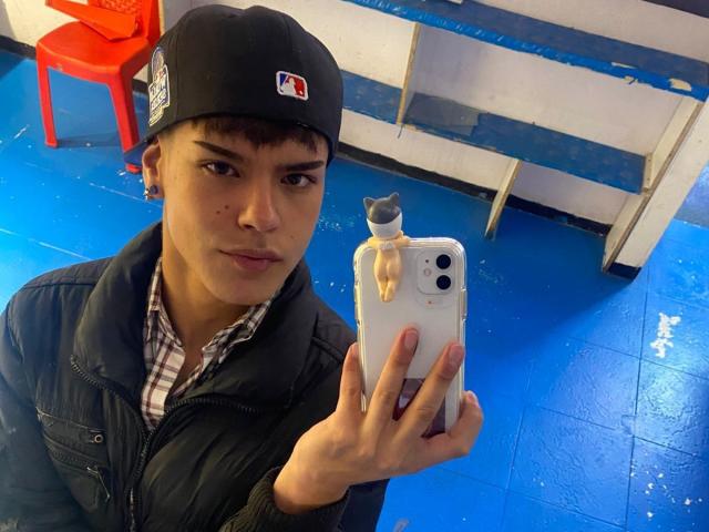 KevinMiet - Live sex cam - 28062206
