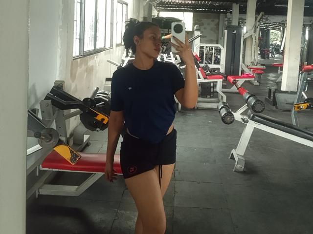 MarilynHills - Live Sex Cam - 28064408