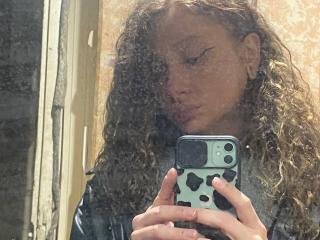 HotCaramelsDuo - Live Sex Cam - 28068875