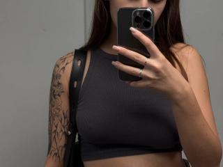 HotCaramelsDuo - Live Sex Cam - 28068878