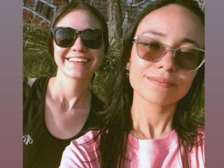 EmillyAndJade - Live porn &amp; sex cam - 28069295