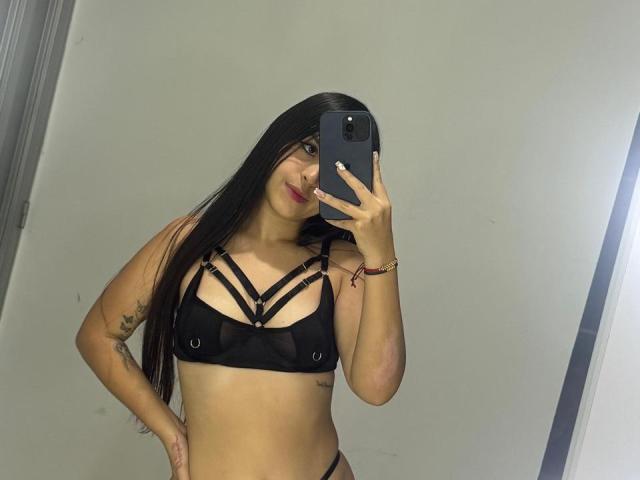 ZoeCastelli - Live porn &amp; sex cam - 28069313
