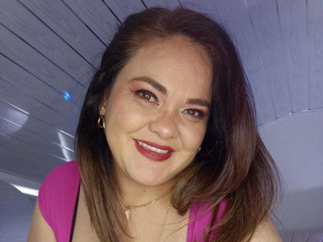 NatashaBlade - Live Sex Cam - 28070525