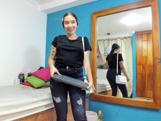 SharonKlart - Camera khiêu dâm &amp; quyến rũ trực tiếp - 28072826