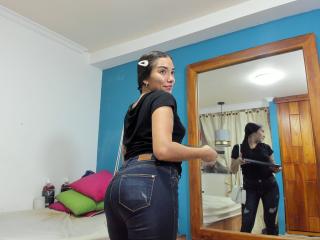 SharonKlart - Live Sex Cam - 28072835