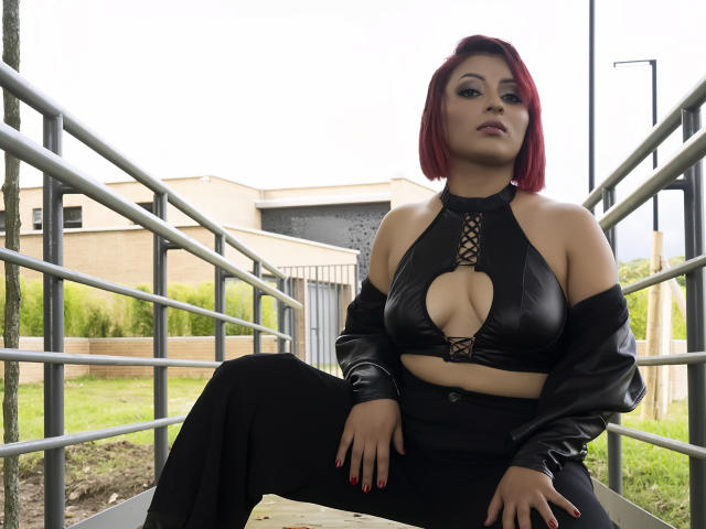 LizBonnet - Live sex cam - 28073399