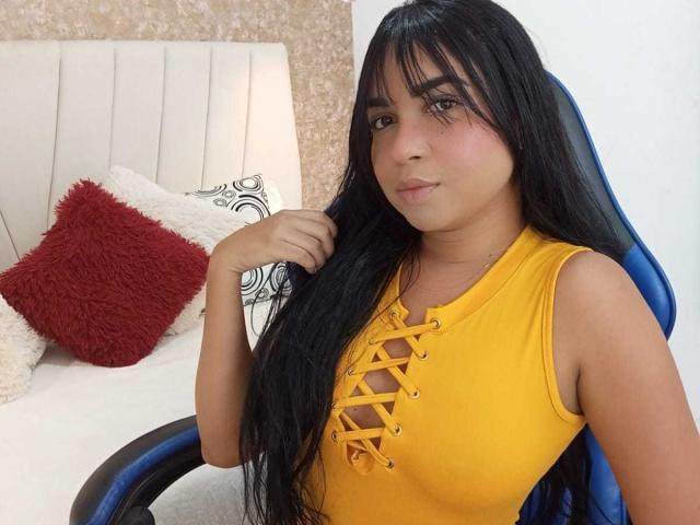AliceSmity - Live sex cam - 28073570