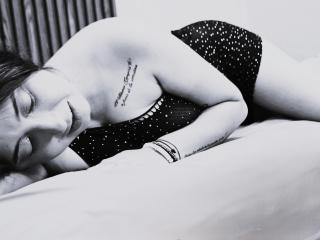 JuliethCruz - Live sex cam - 28075406