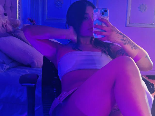 KatianPierce - Live porn &amp; sex cam - 28075613