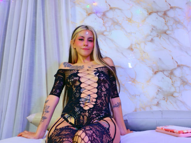 Yliria - Live sex cam - 28077395