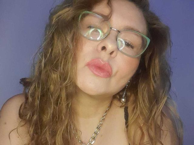 MiaAmoretti - Live porn &amp; sex cam - 28079837