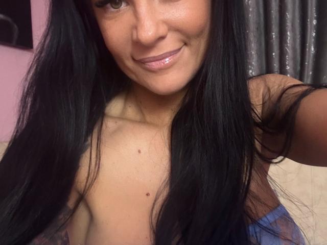 AndraD - Live sex cam - 28081064