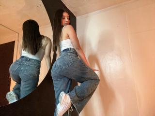 EmmaLombardi - Live porn &amp; sex cam - 28081229