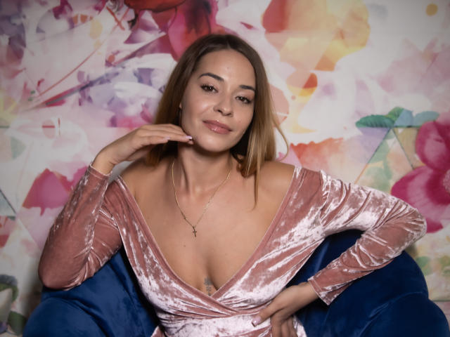 TanyaFoxx - Live sex cam - 28086566