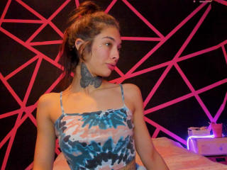 KatieSantana - Live sex cam - 28087502