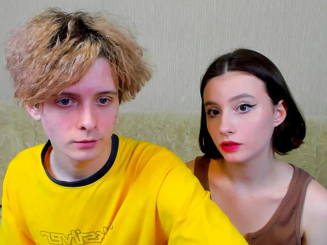 Michelleandjames - Live sex cam - 28089320