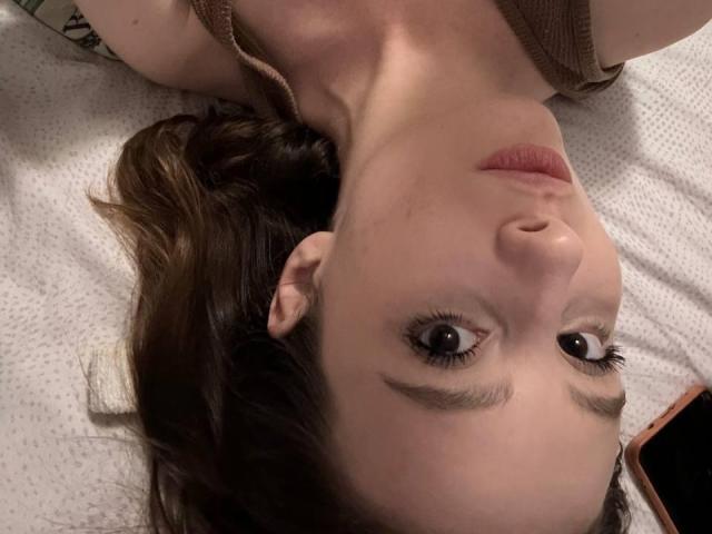 Michelleandjames - Live sex cam - 28089440