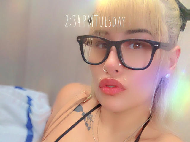 Tropicalbaddie69 - Live sexe cam - 28090550