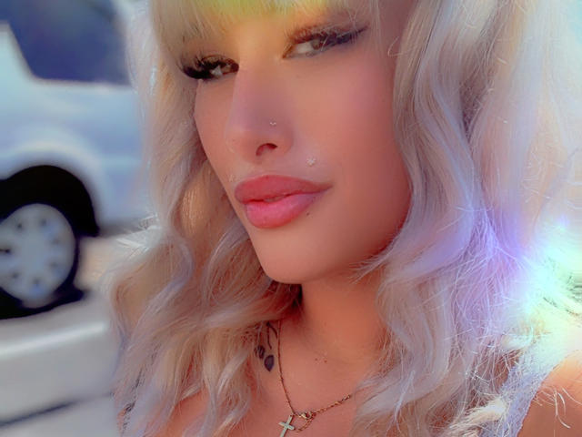 Tropicalbaddie69 - Live sexe cam - 28090556