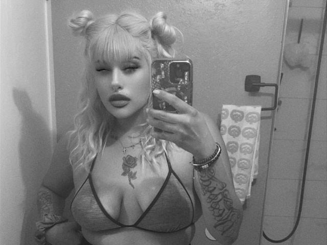 Tropicalbaddie69 - Live sexe cam - 28090559