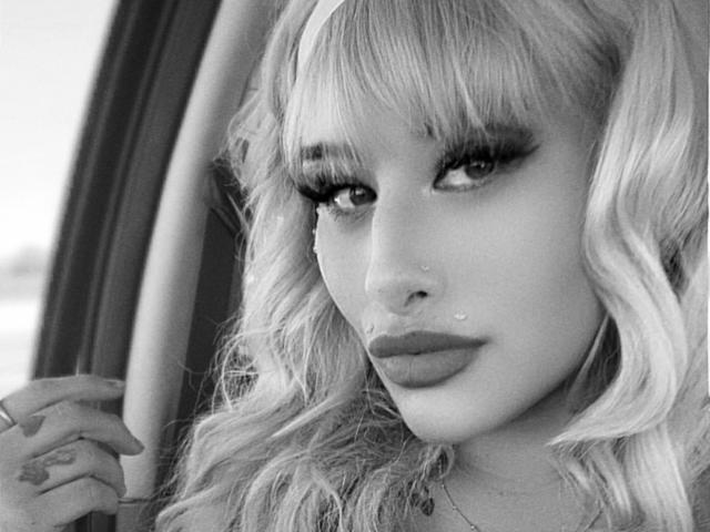 Tropicalbaddie69 - Live sexe cam - 28090562