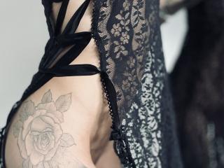 DaneeSoHot - Live Sex Cam - 28095140