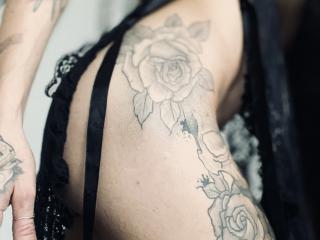 DaneeSoHot - Live Sex Cam - 28095185