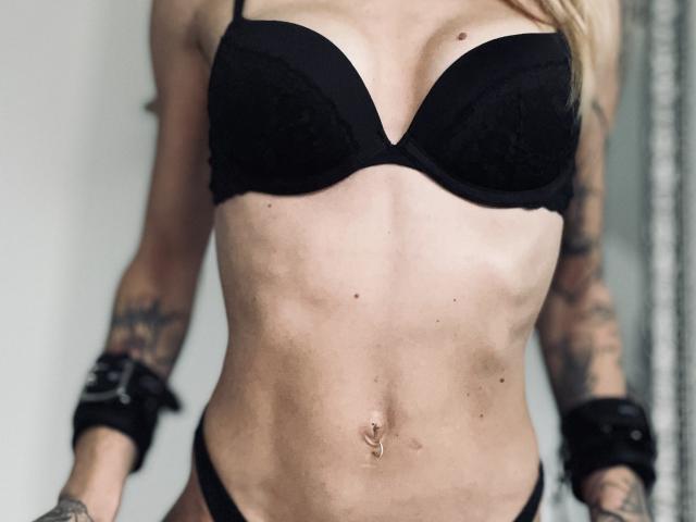 DaneeSoHot - Live sexe cam - 28095188